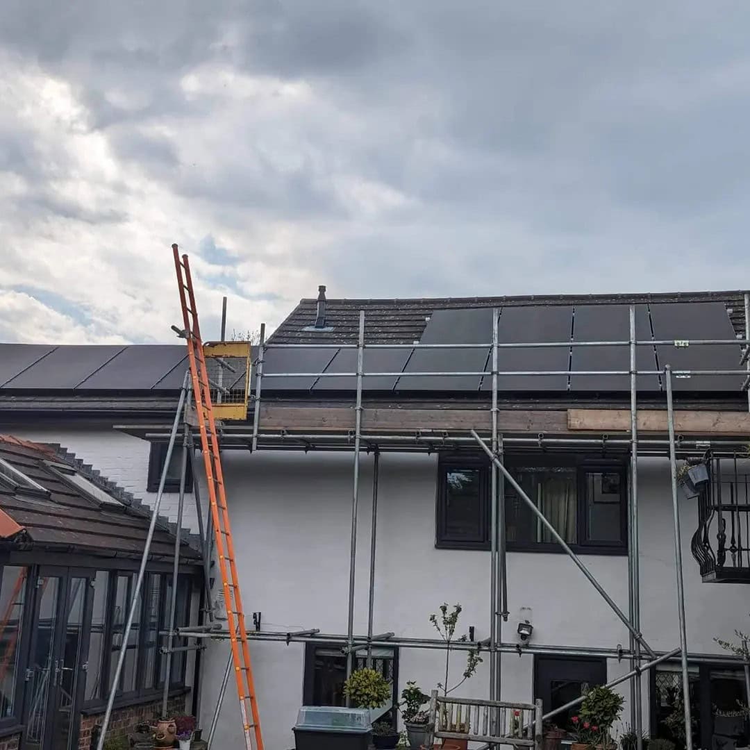 solar panels installer photo 2